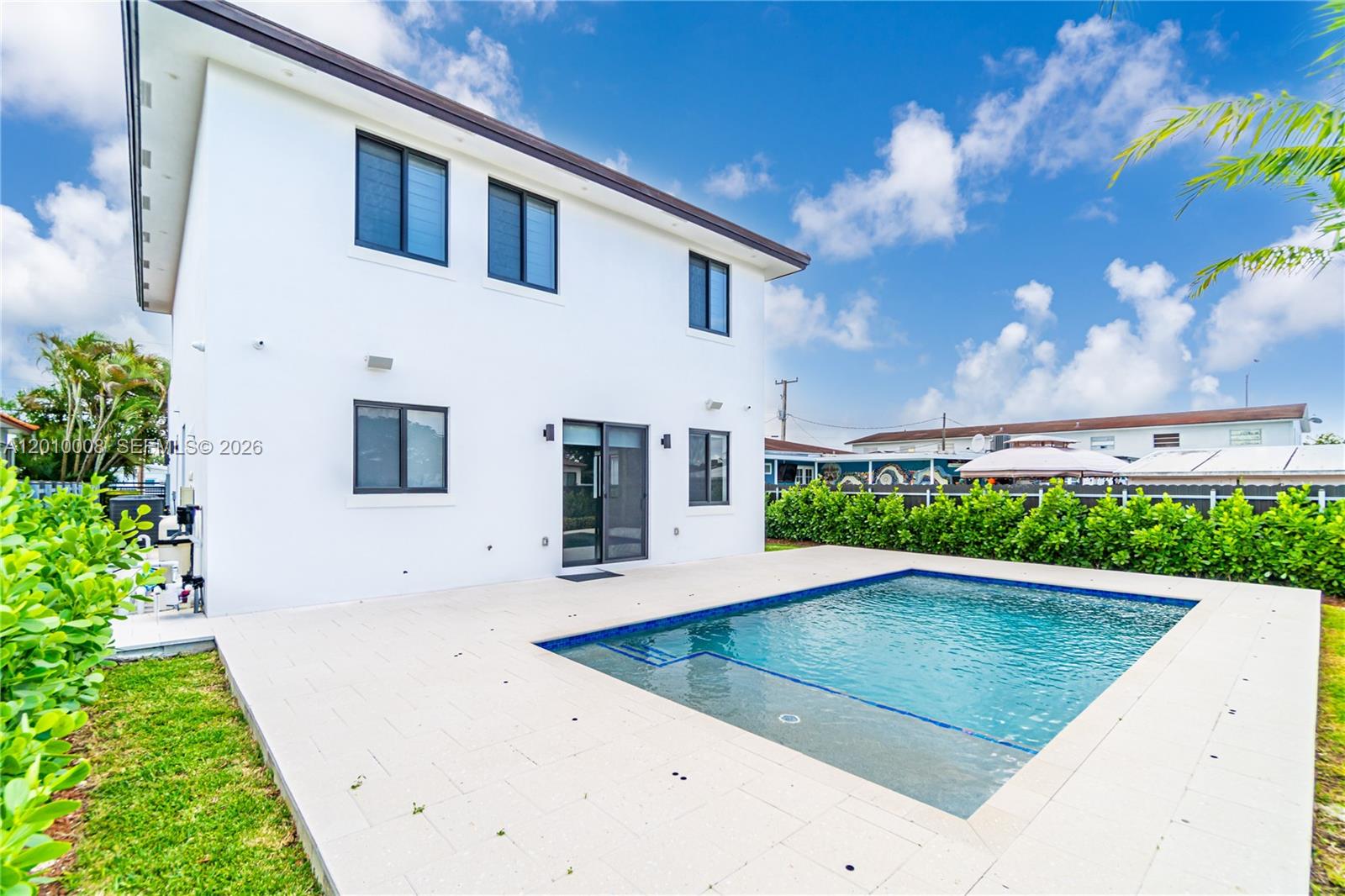 CORAL WAY CENTER AMD - Residential