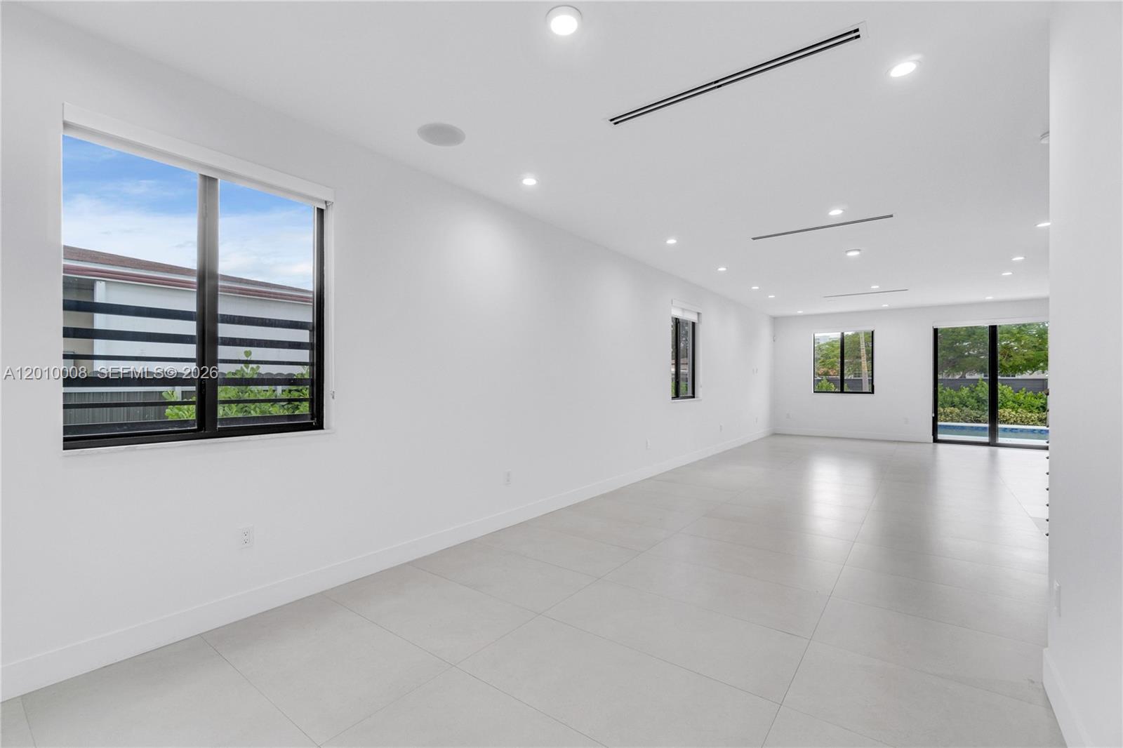 CORAL WAY CENTER AMD - Residential