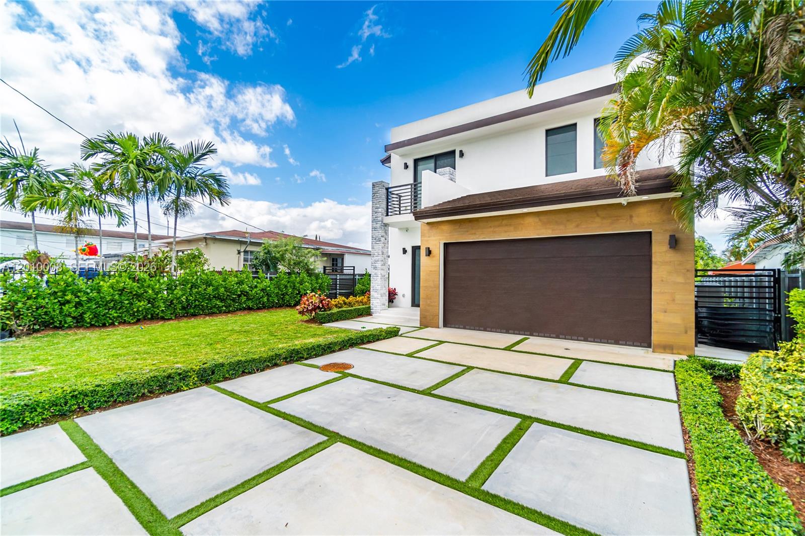 CORAL WAY CENTER AMD - Residential