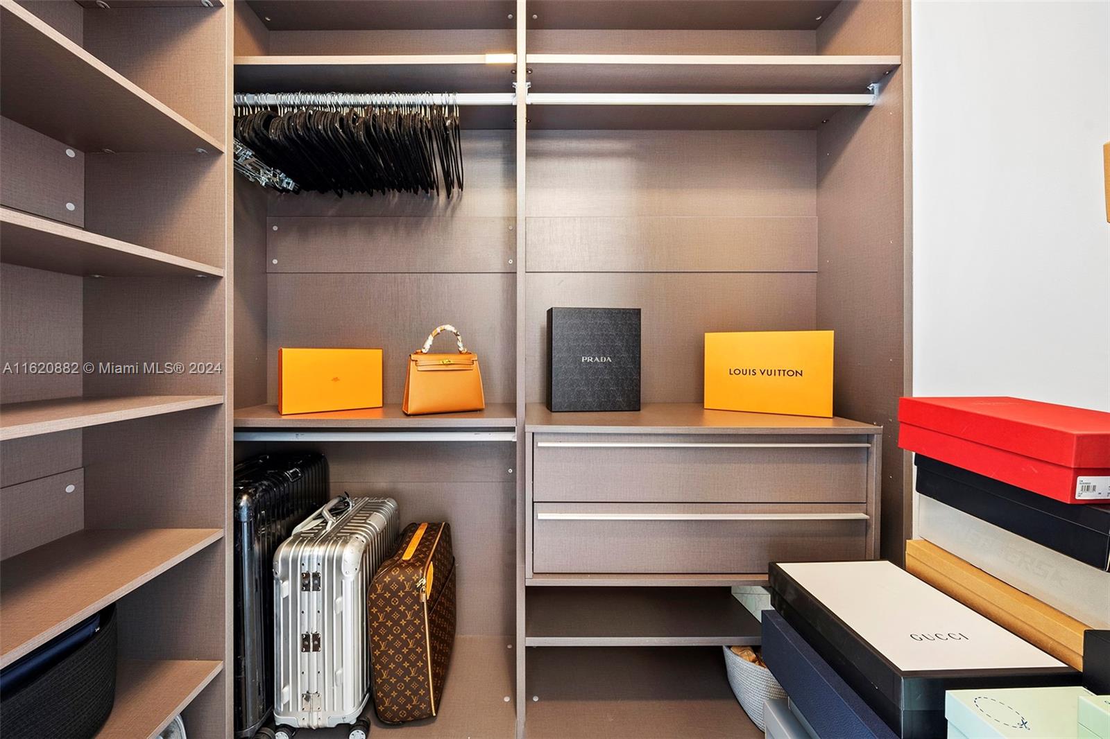 ECHO BRICKELL CONDO - Residential