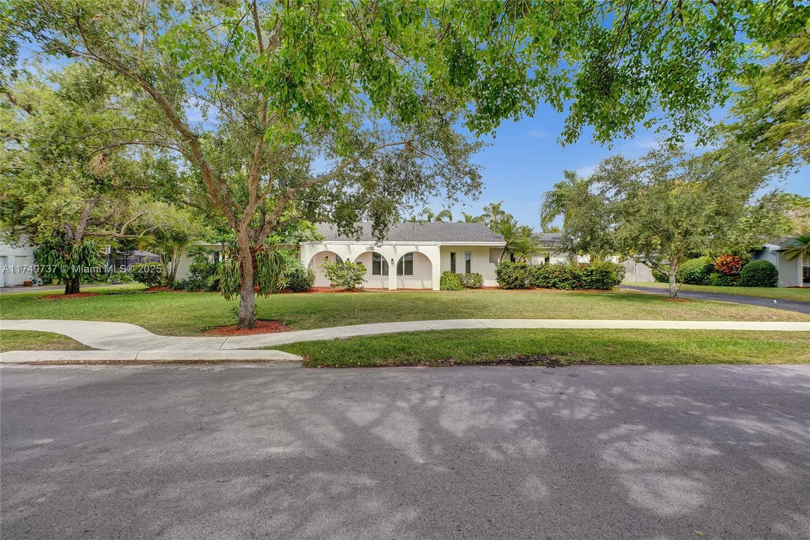 Palmetto Bay, Florida 33157, United States, 4 Bedrooms Bedrooms, ,2 BathroomsBathrooms,Residential,Active,115709