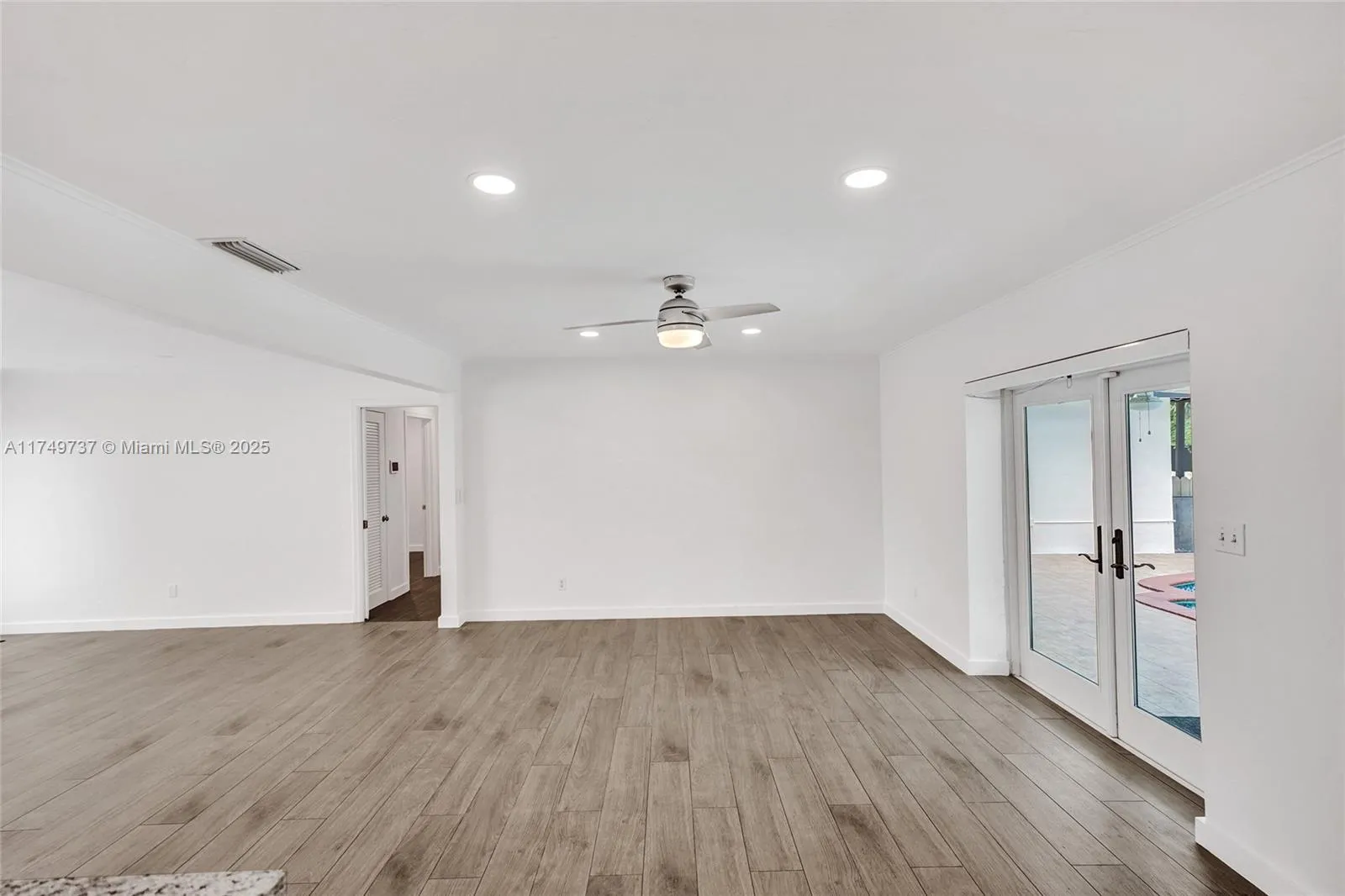 Palmetto Bay, Florida 33157, United States, 4 Bedrooms Bedrooms, ,2 BathroomsBathrooms,Residential,Active,115709