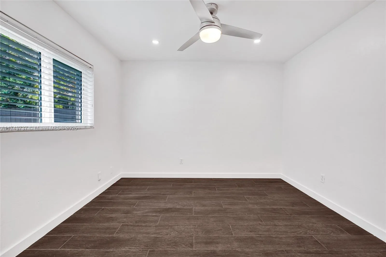 Palmetto Bay, Florida 33157, United States, 4 Bedrooms Bedrooms, ,2 BathroomsBathrooms,Residential,Active,115709