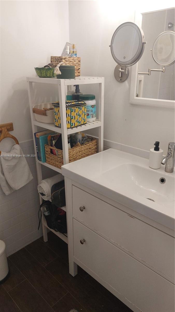 FRENCH VILLAS CONDO - Residential