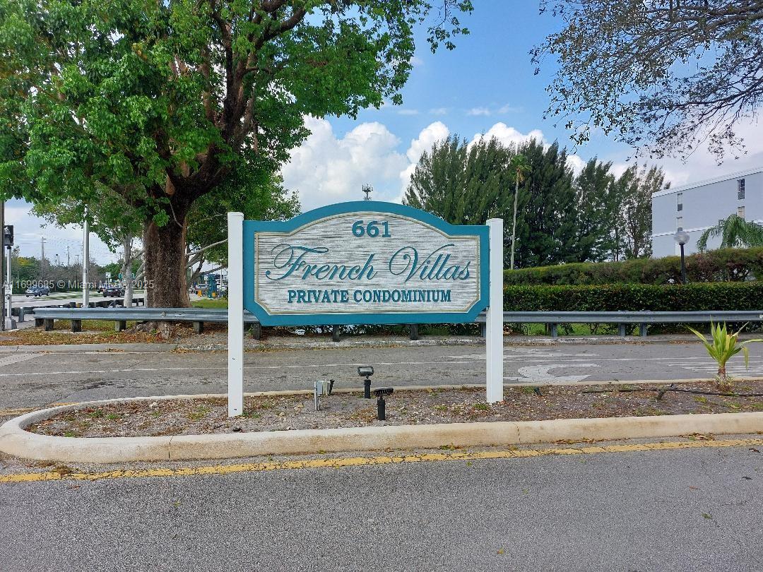 FRENCH VILLAS CONDO - Residential