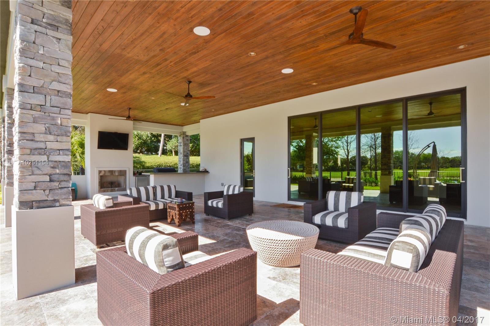Parkland Golf & Country - Residential