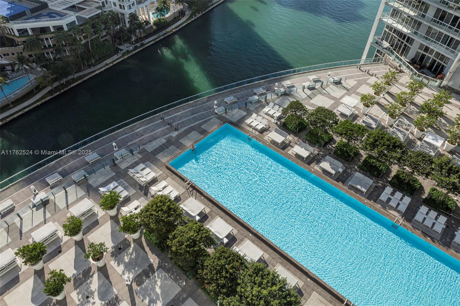 ICONBRICKELL CONDO NO 1 - Residential