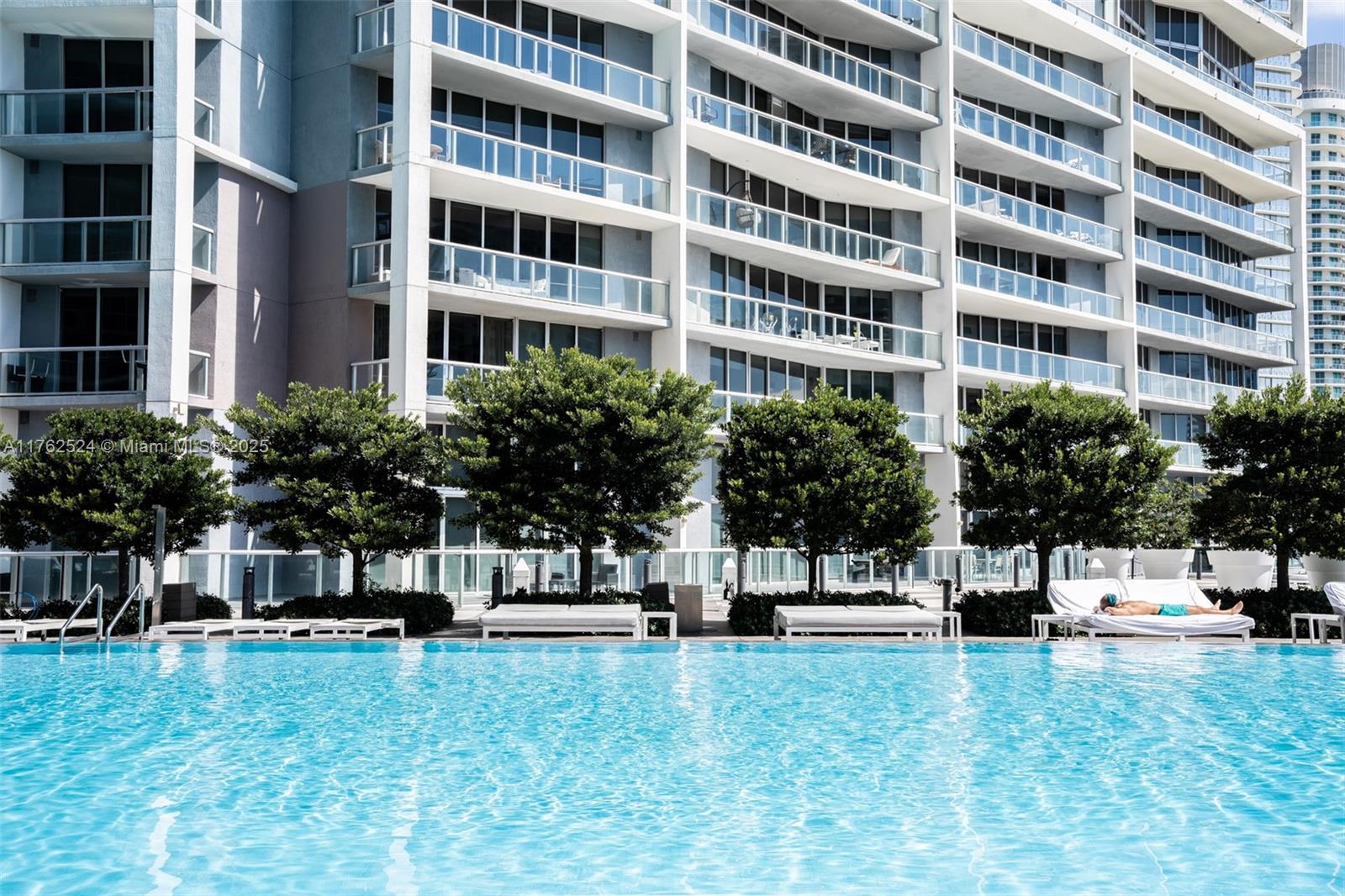 ICONBRICKELL CONDO NO 1 - Residential