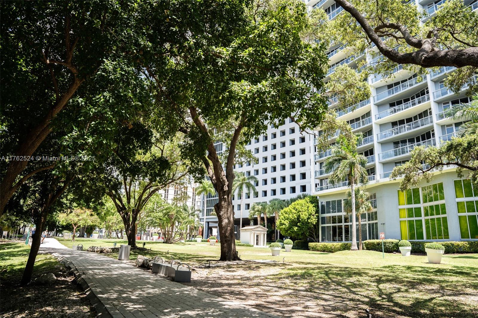 ICONBRICKELL CONDO NO 1 - Residential
