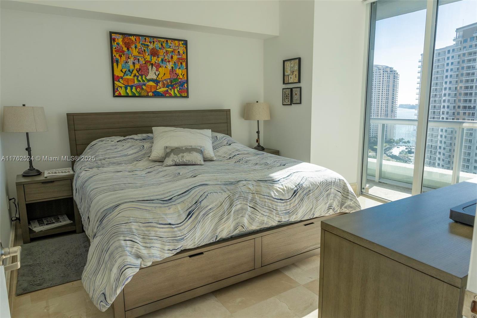 ICONBRICKELL CONDO NO 1 - Residential