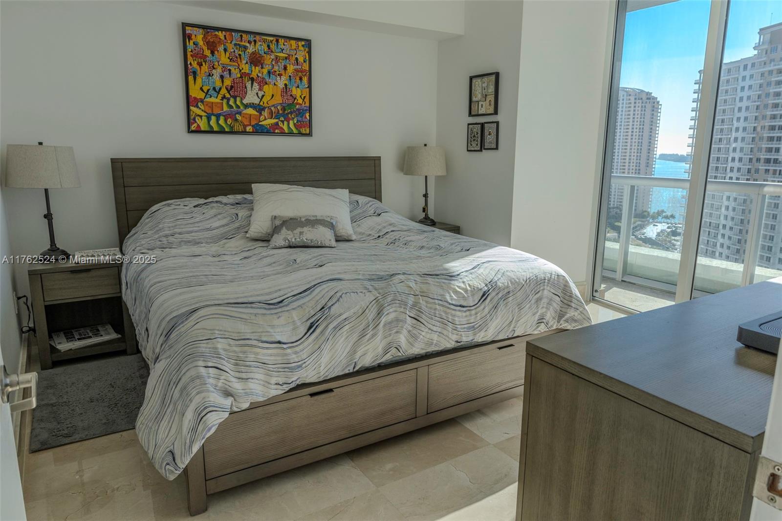 ICONBRICKELL CONDO NO 1 - Residential