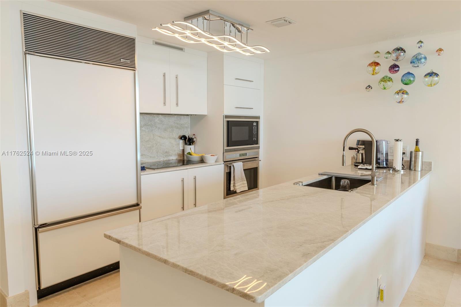 ICONBRICKELL CONDO NO 1 - Residential