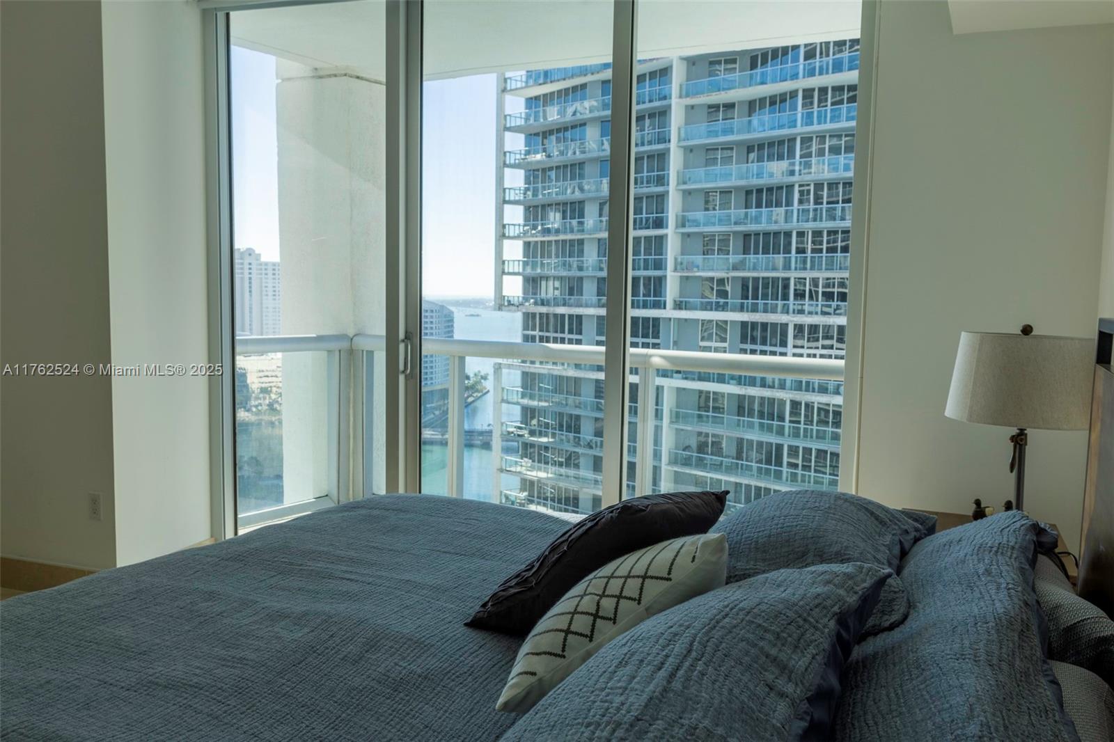 ICONBRICKELL CONDO NO 1 - Residential
