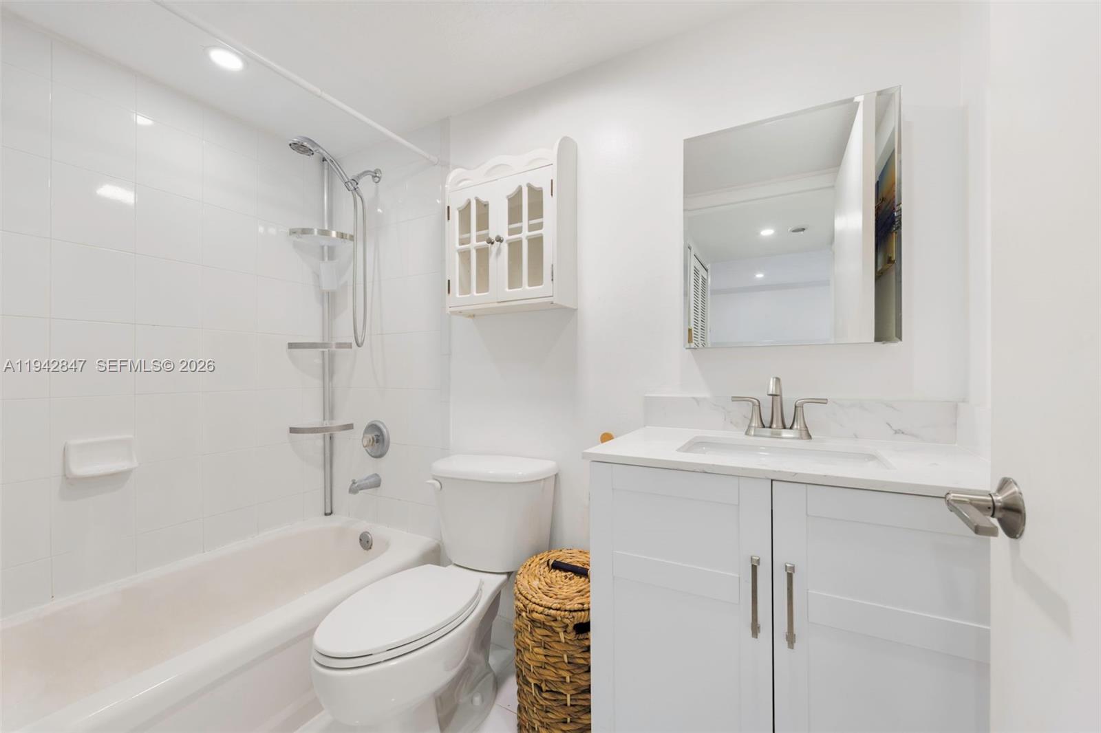 BONITA GOLF VIEW TOWNVILL - Residential