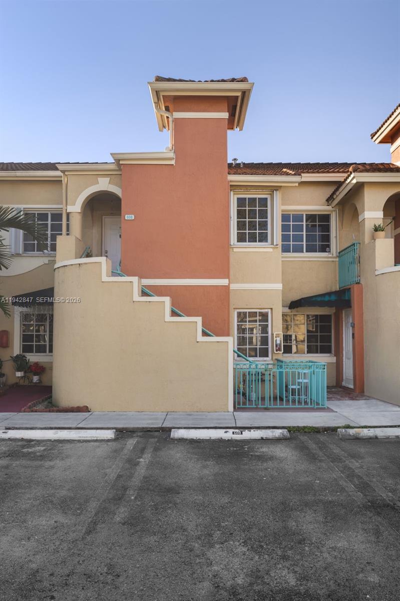 BONITA GOLF VIEW TOWNVILL - Residential