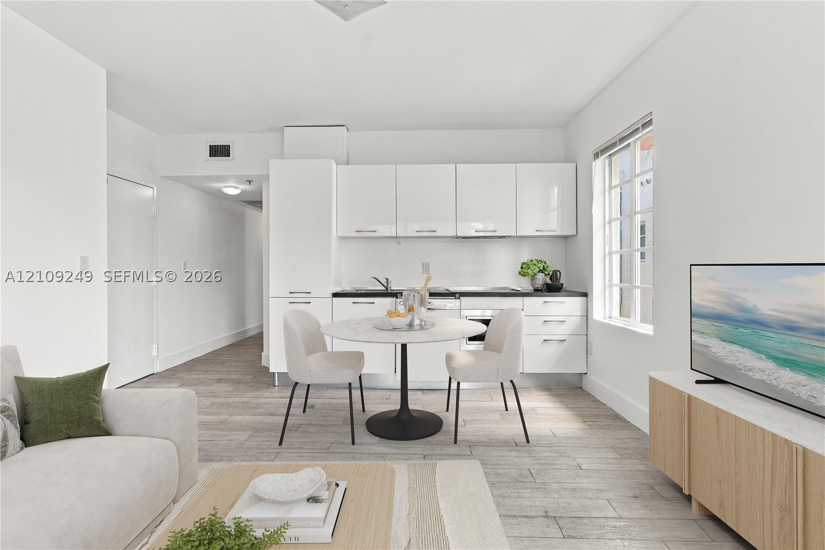 811 Jefferson Ave 201