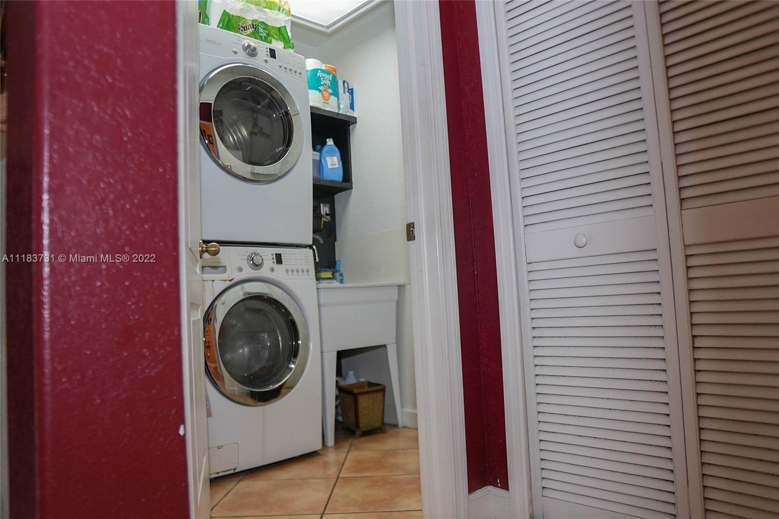 GRAND LAKES PHASE II - Residential