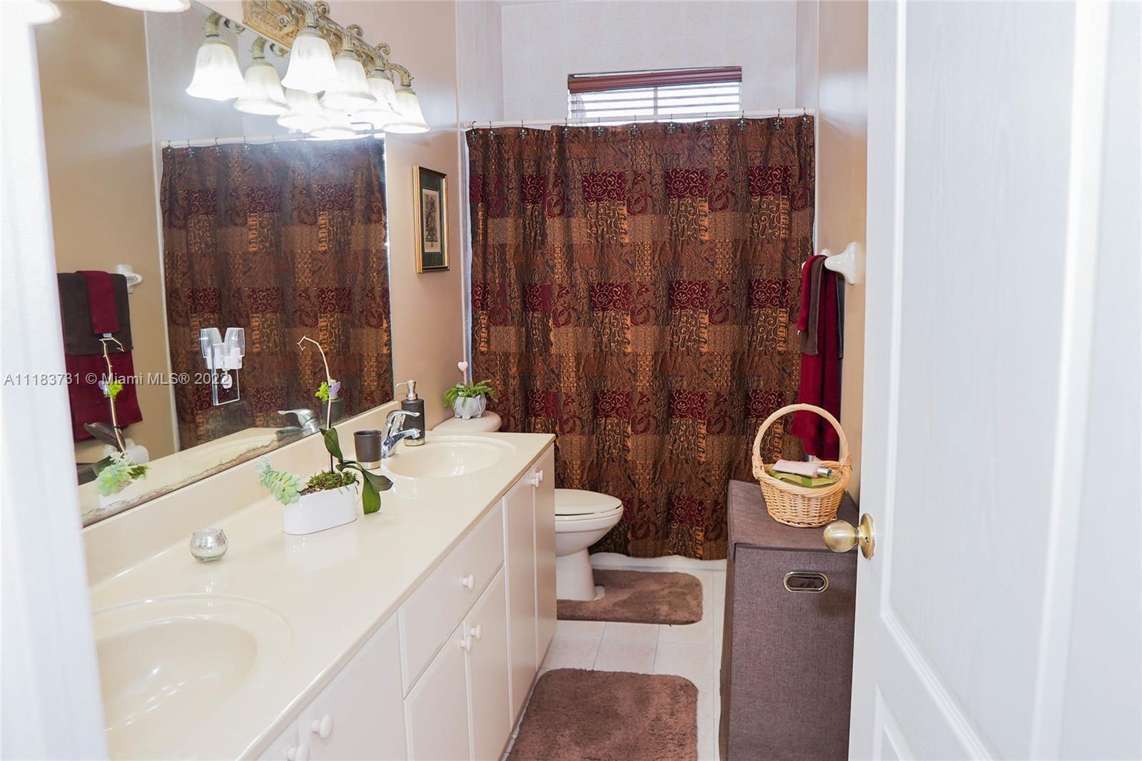 GRAND LAKES PHASE II - Residential