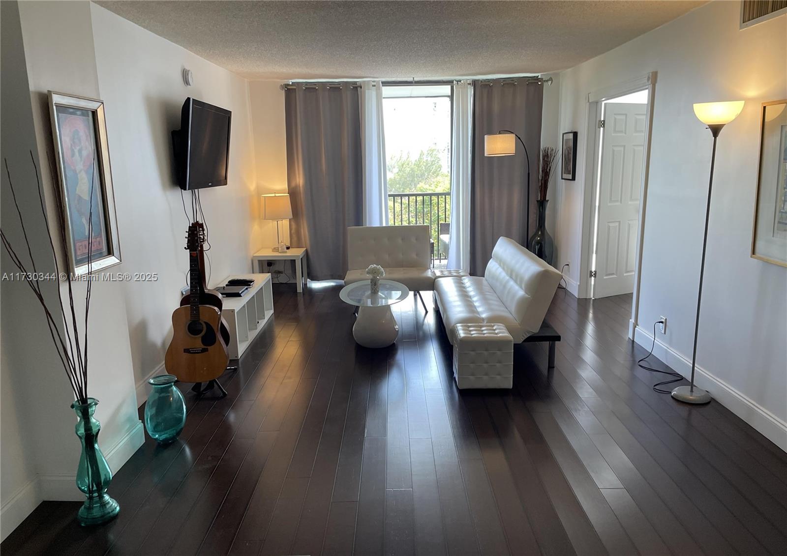 Rental Property at 3475 N Country Club Dr 707, Aventura, Miami-Dade County, Florida - Bedrooms: 2 
Bathrooms: 2  - $2,500 MO.