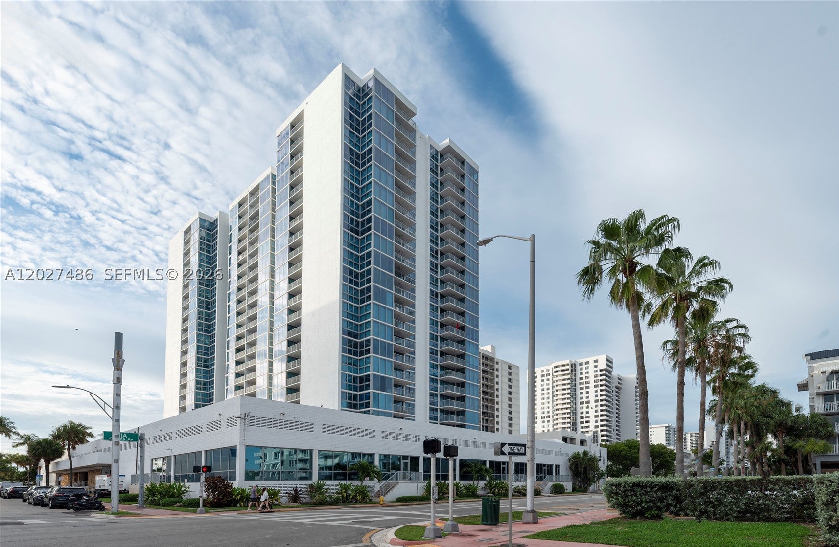 2655 Collins Ave 603