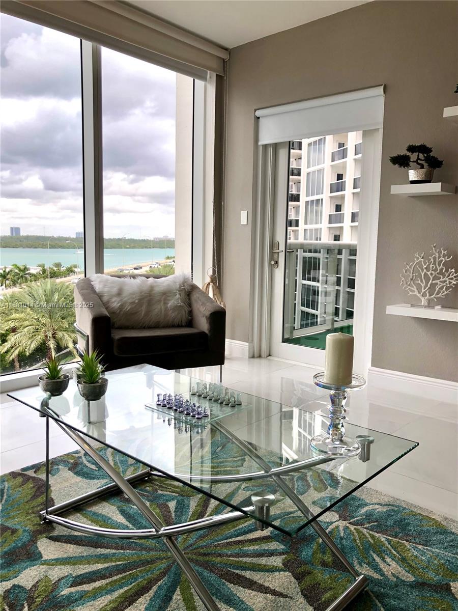 HARBOUR HOUSE - Residential Lease