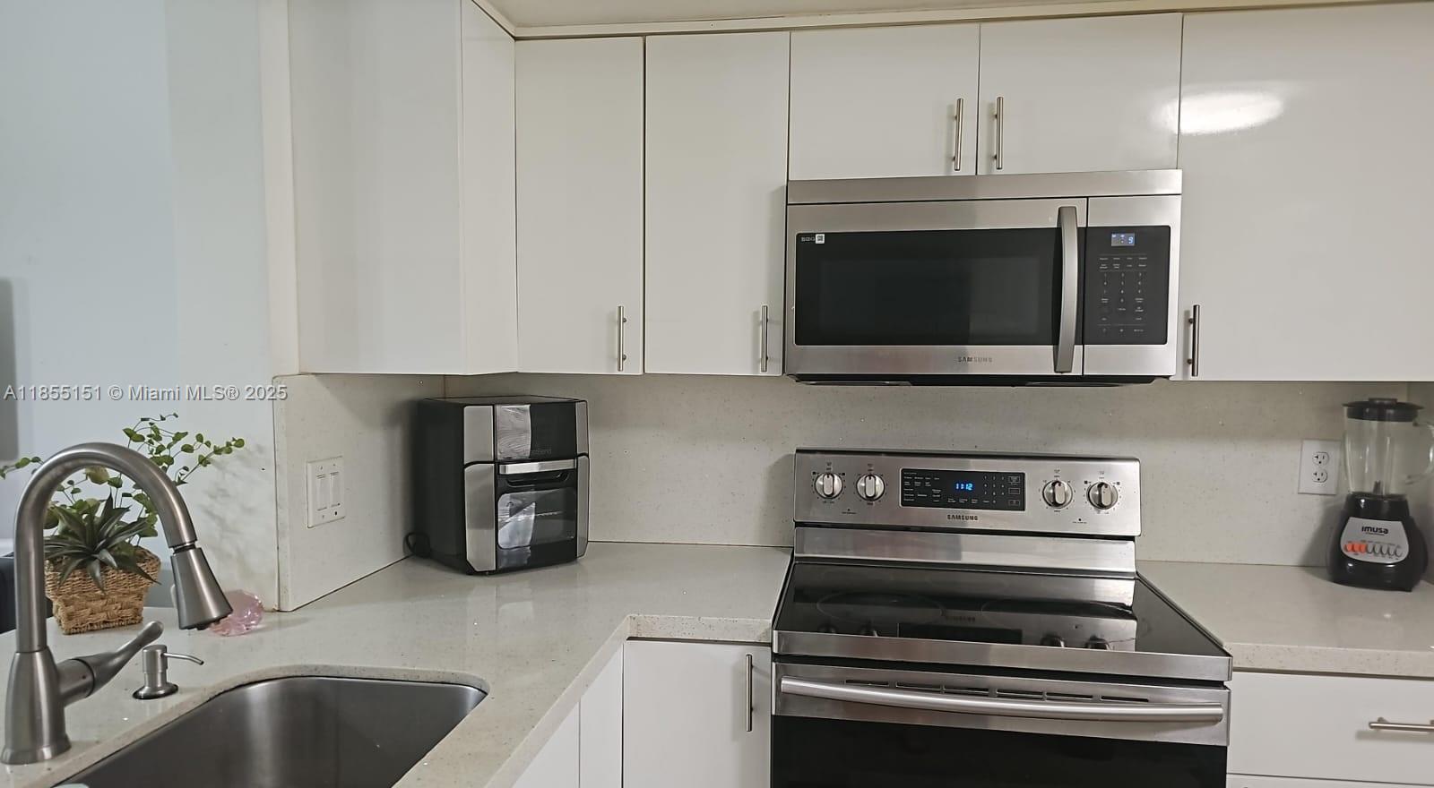 12 OF PALM SPRINGS 2 COND - Residential Lease