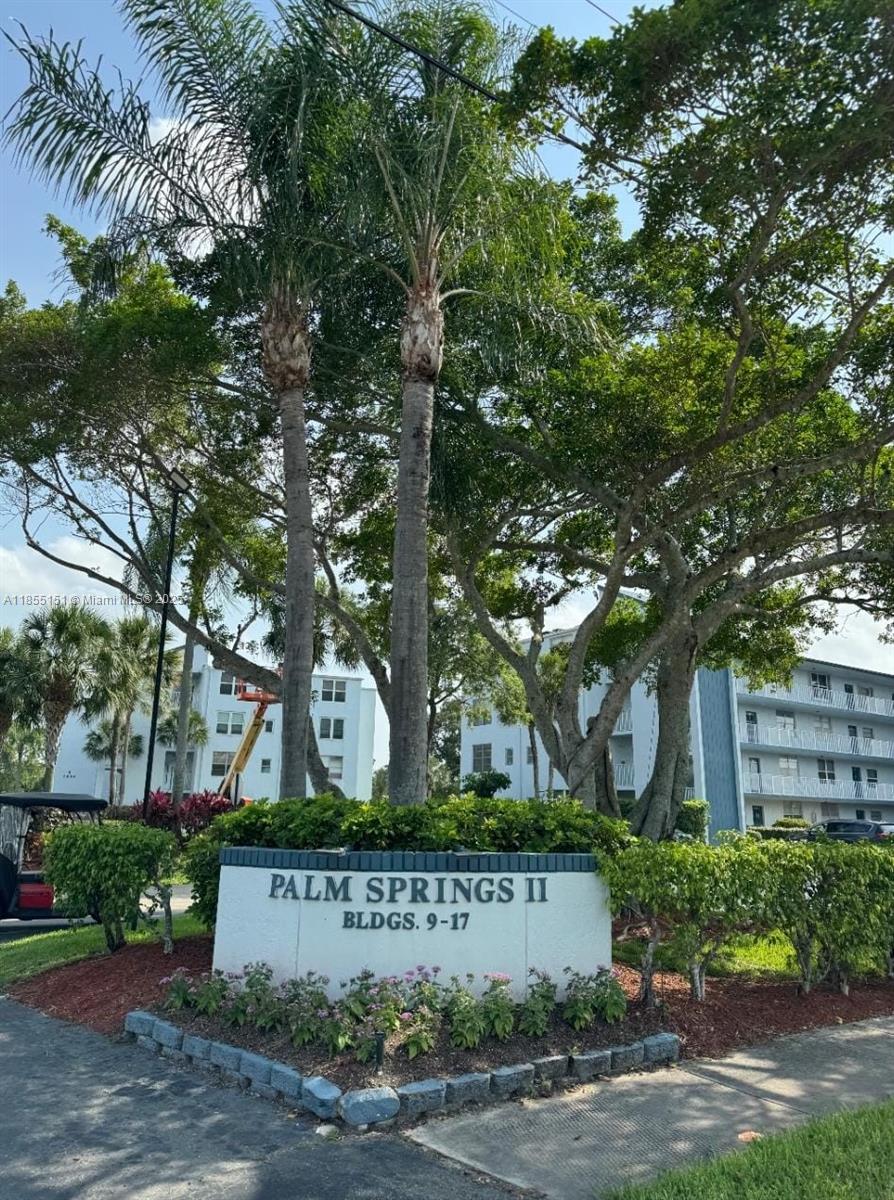 12 OF PALM SPRINGS 2 COND - Residential Lease