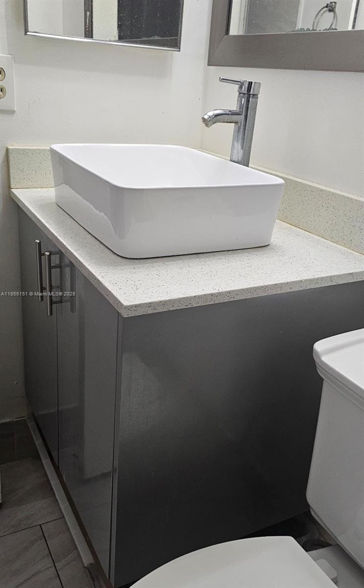 12 OF PALM SPRINGS 2 COND - Residential Lease