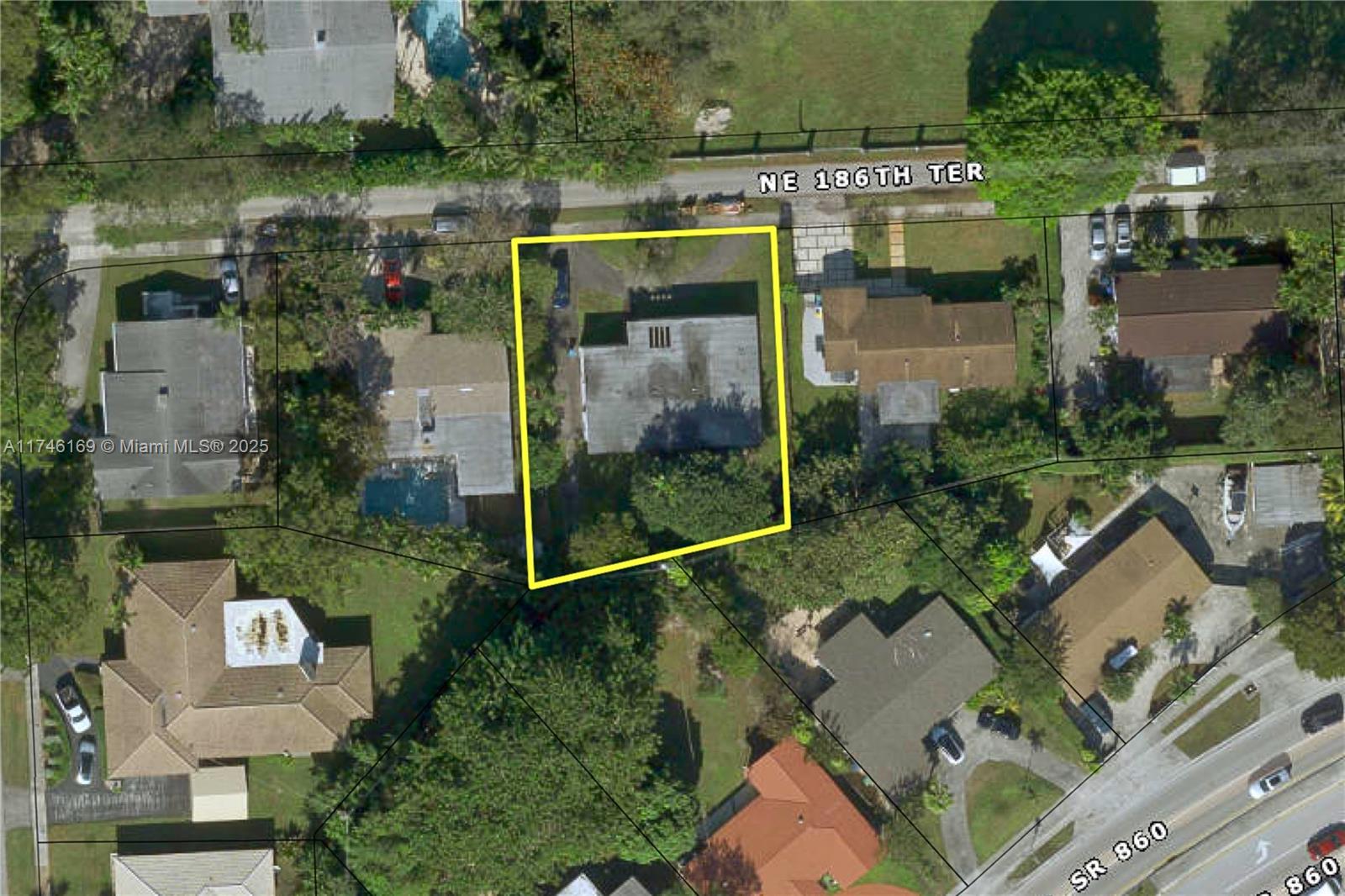 2140 Ne 186th Ter, Miami, Broward County, Florida - 3 Bedrooms  
2 Bathrooms - 