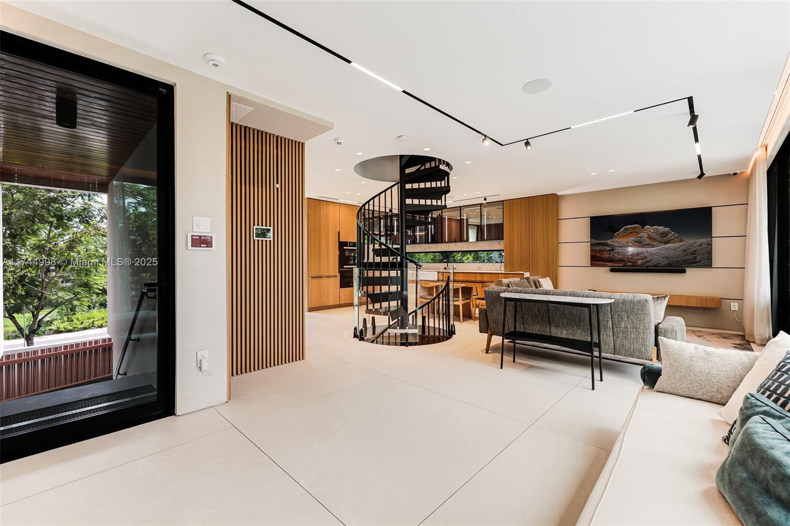 RIVIERA 1ST & 2ND ADDN AM - Residential Lease