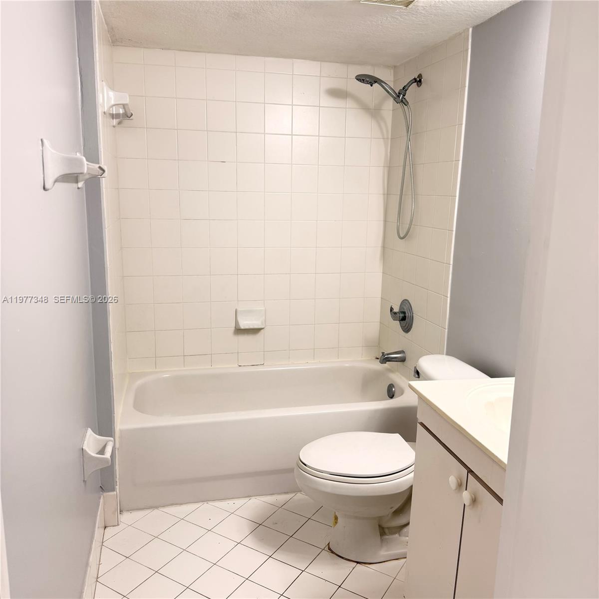 VENETIA GARDENS SOUTH CON - Residential Lease