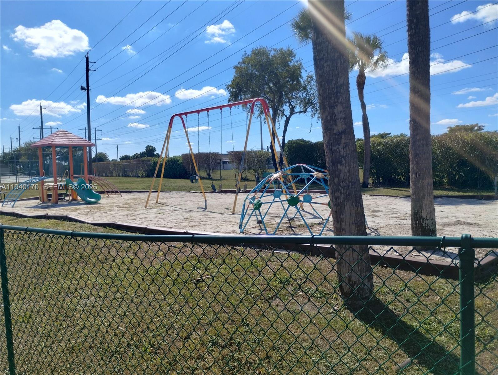 TAMIAMI LAKES TOWNHOMES S - Residential