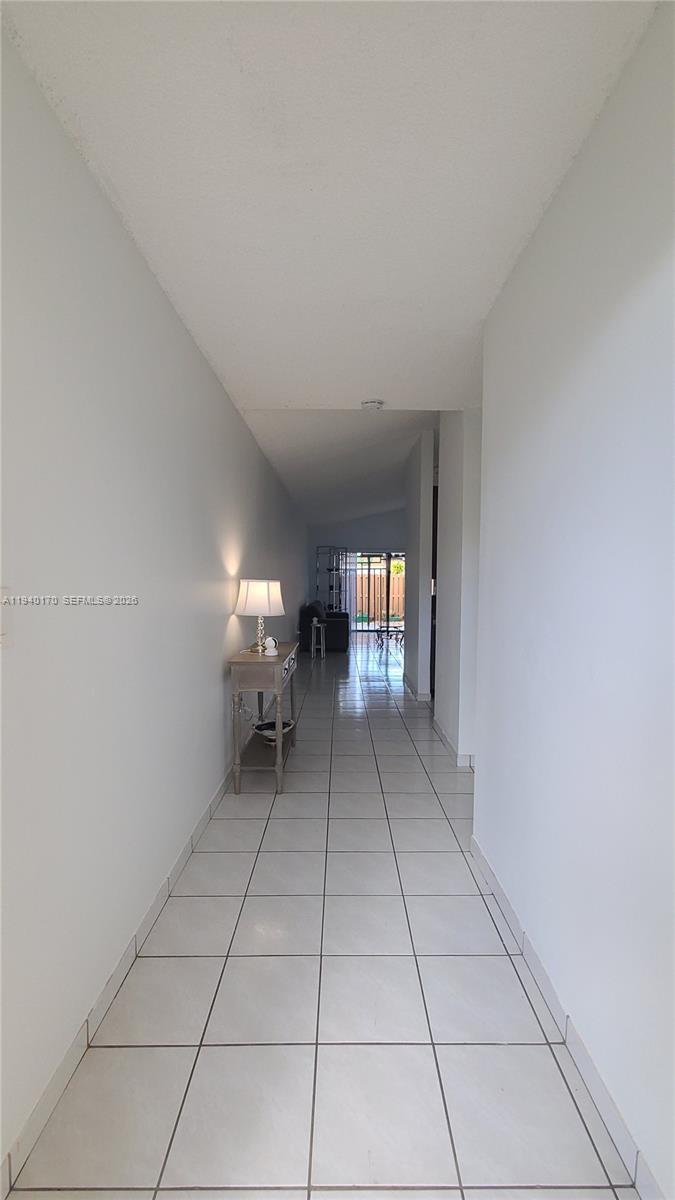 TAMIAMI LAKES TOWNHOMES S - Residential