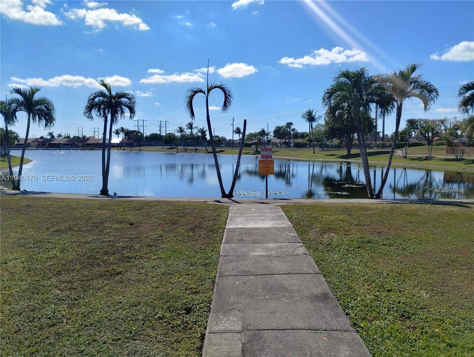 TAMIAMI LAKES TOWNHOMES S - Residential