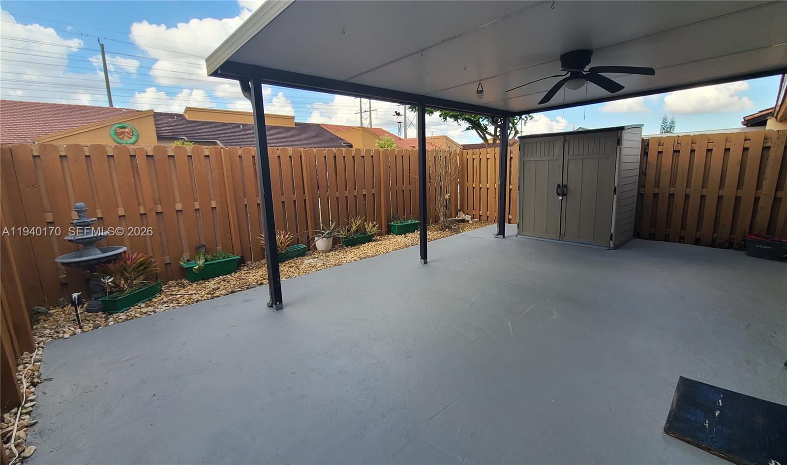 TAMIAMI LAKES TOWNHOMES S - Residential