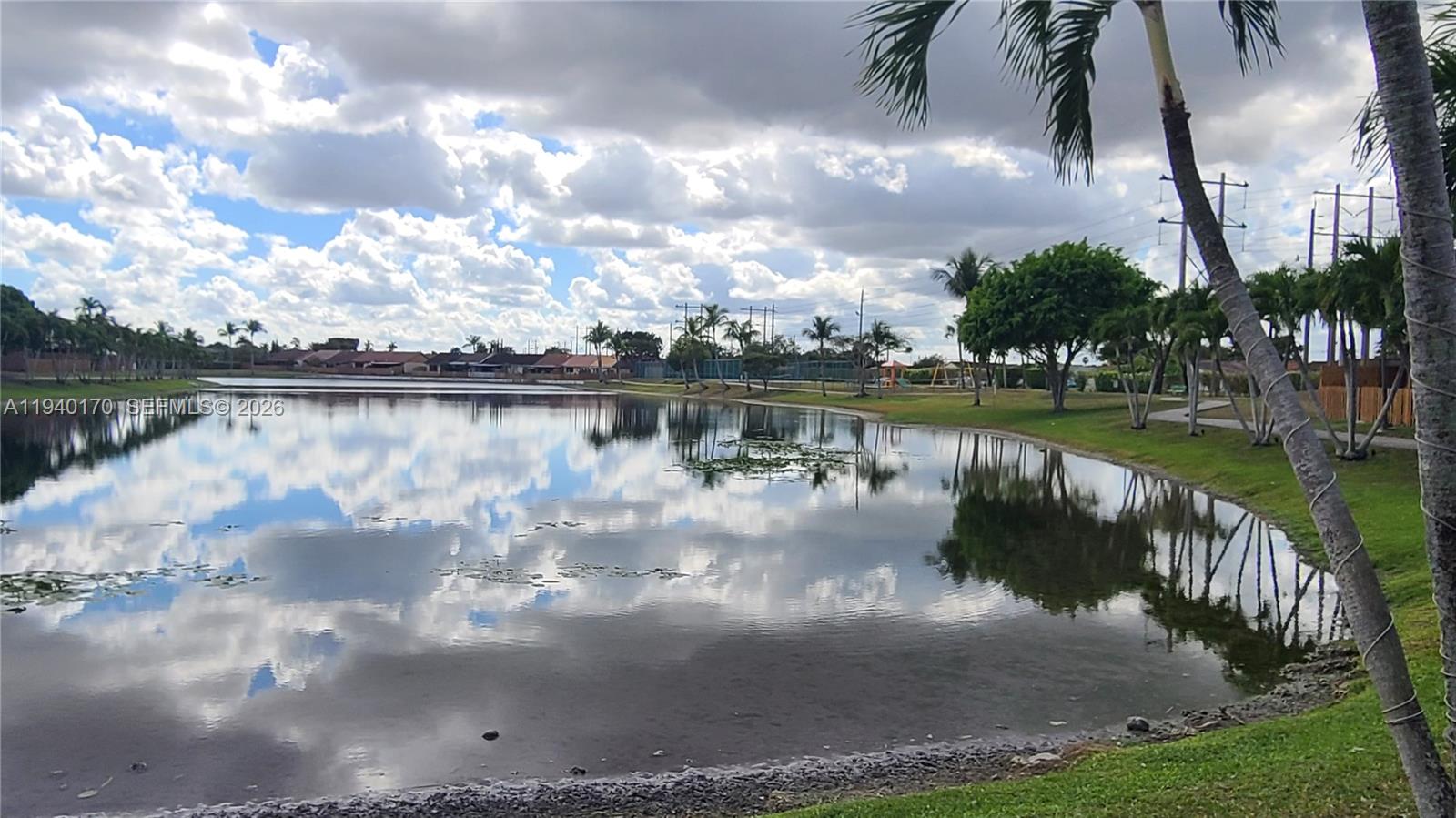 TAMIAMI LAKES TOWNHOMES S - Residential