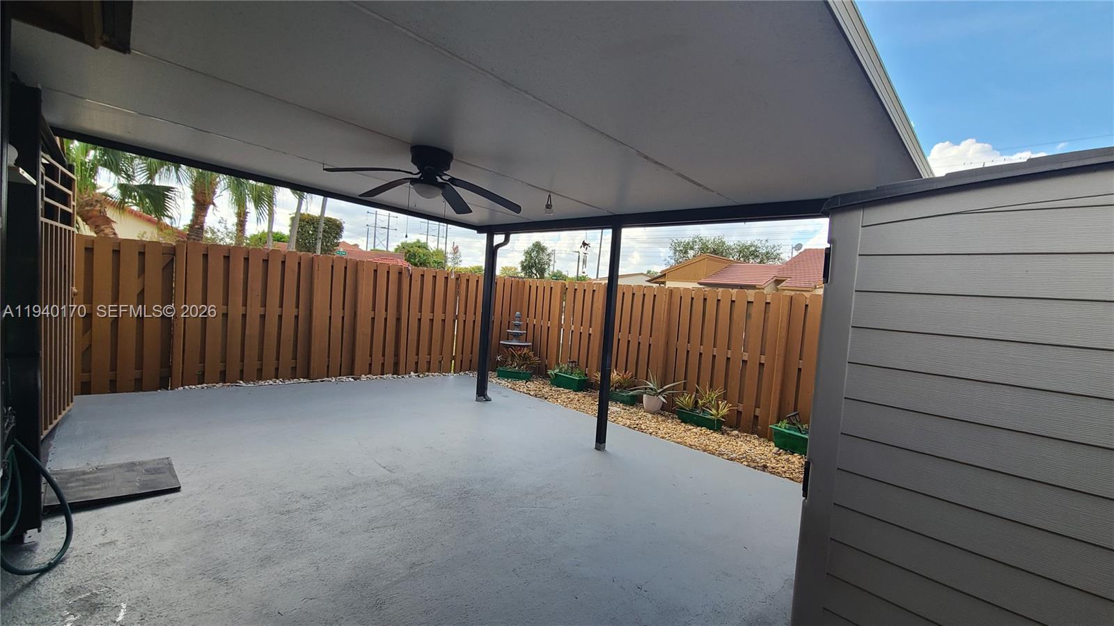 TAMIAMI LAKES TOWNHOMES S - Residential