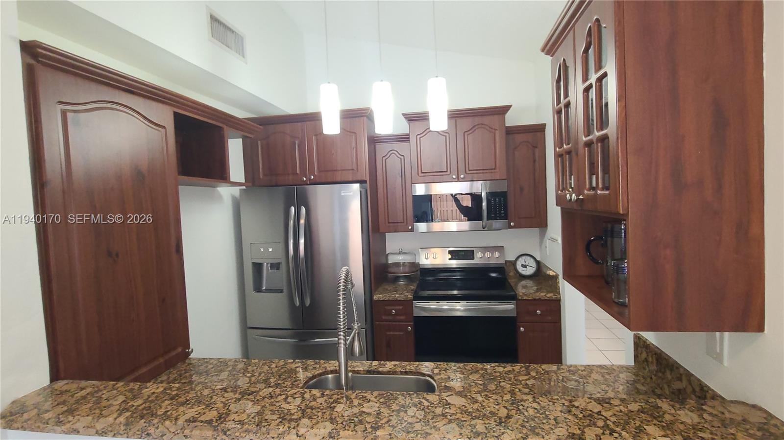 TAMIAMI LAKES TOWNHOMES S - Residential