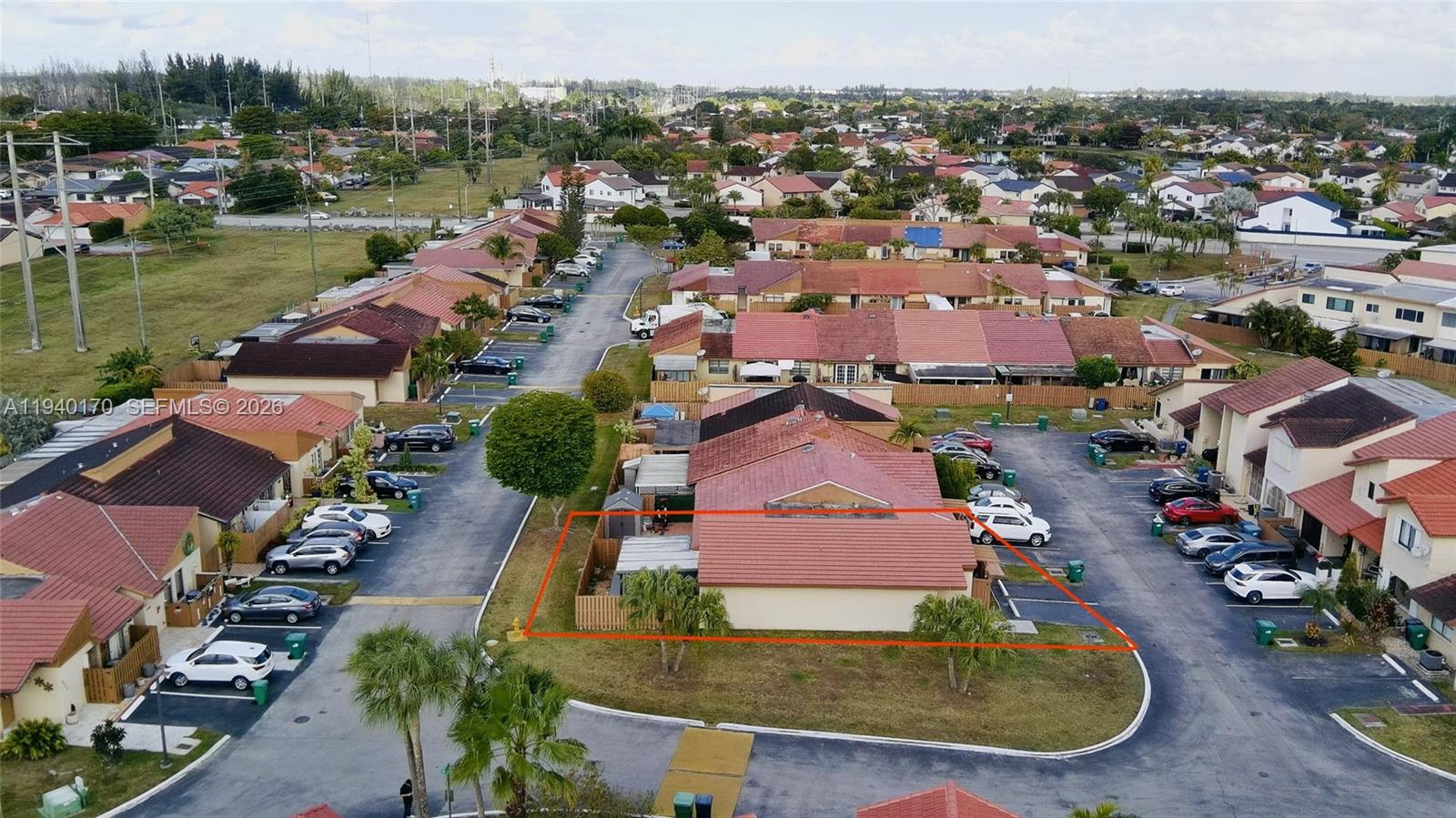 TAMIAMI LAKES TOWNHOMES S - Residential