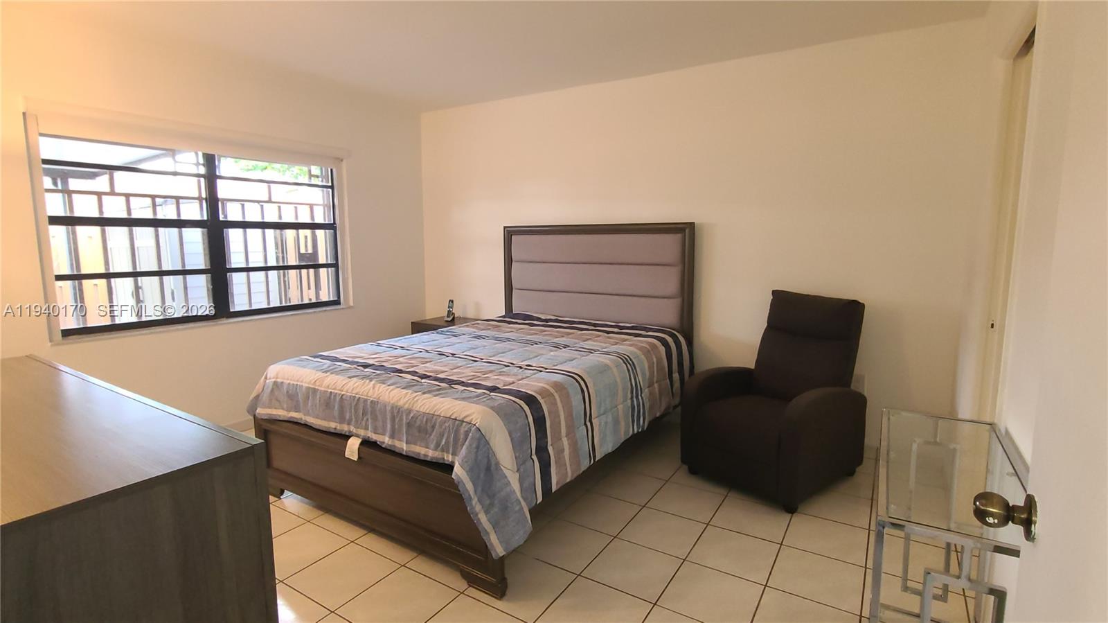 TAMIAMI LAKES TOWNHOMES S - Residential