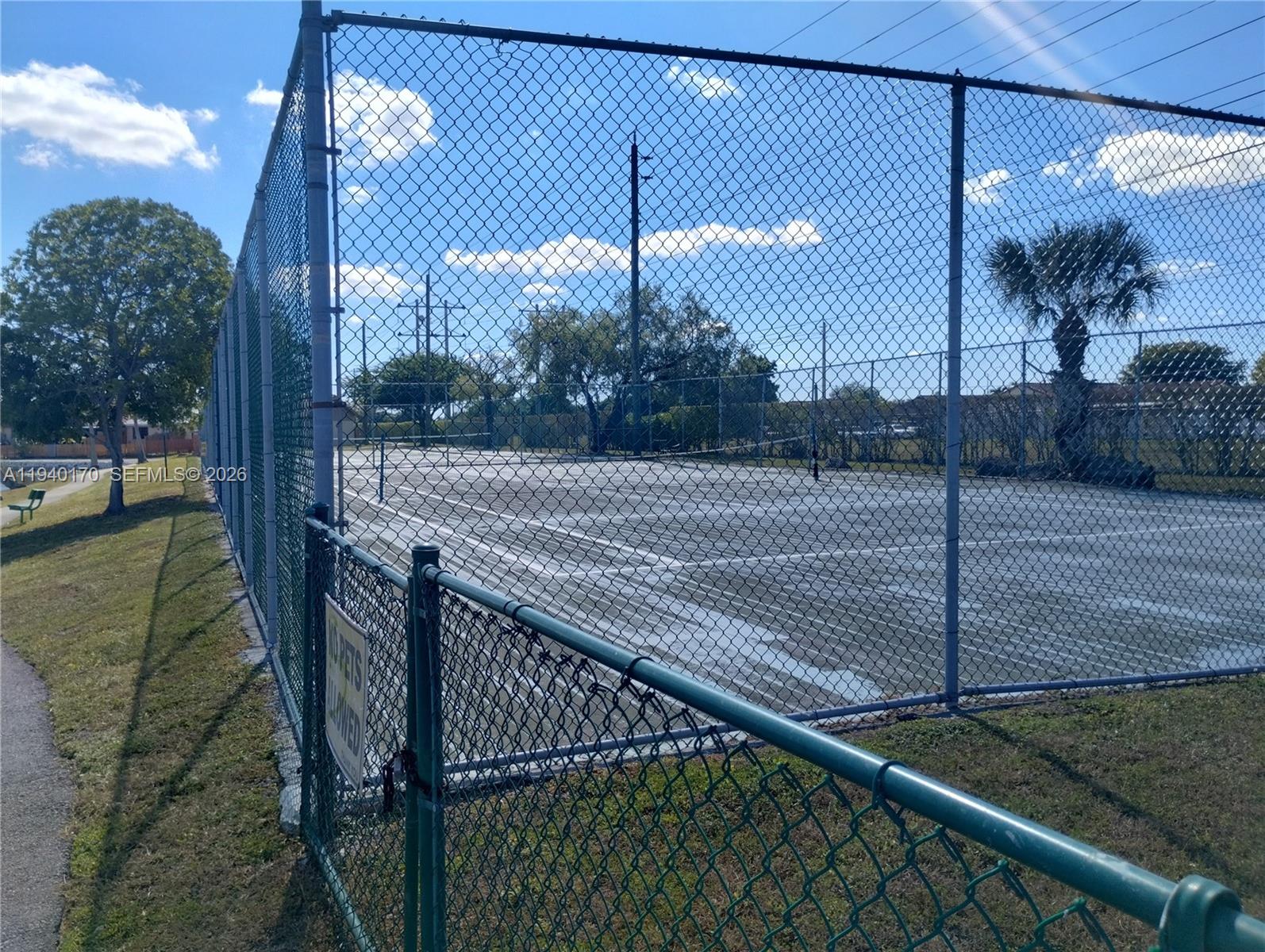 TAMIAMI LAKES TOWNHOMES S - Residential