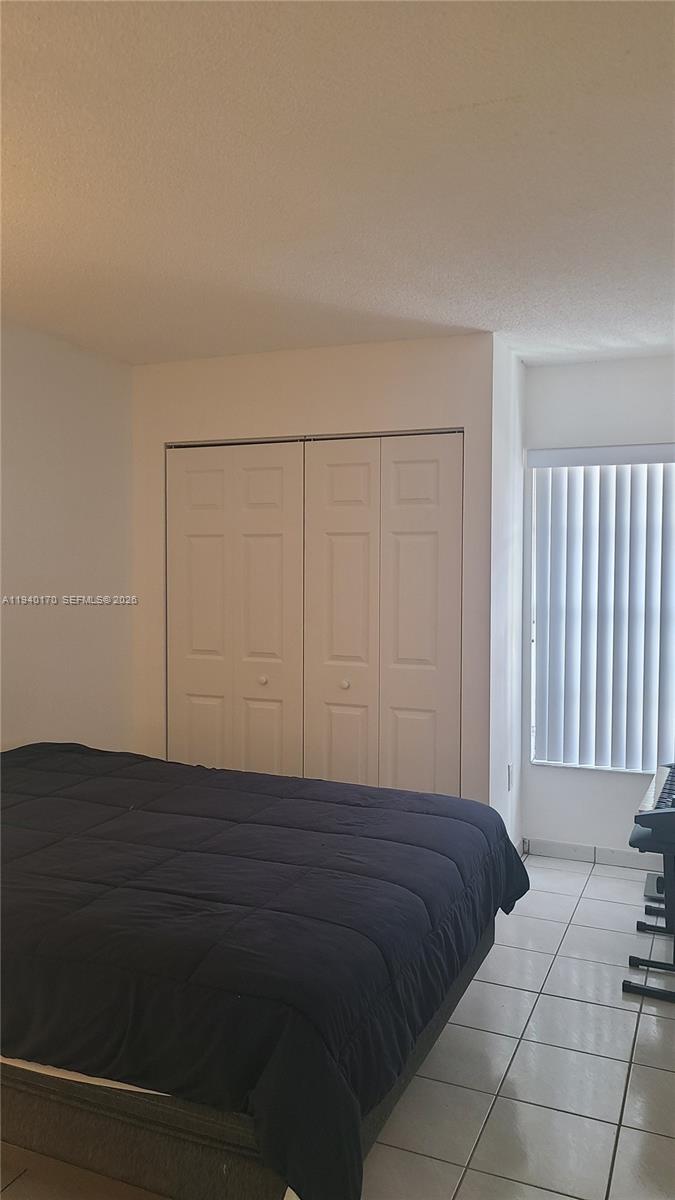 TAMIAMI LAKES TOWNHOMES S - Residential