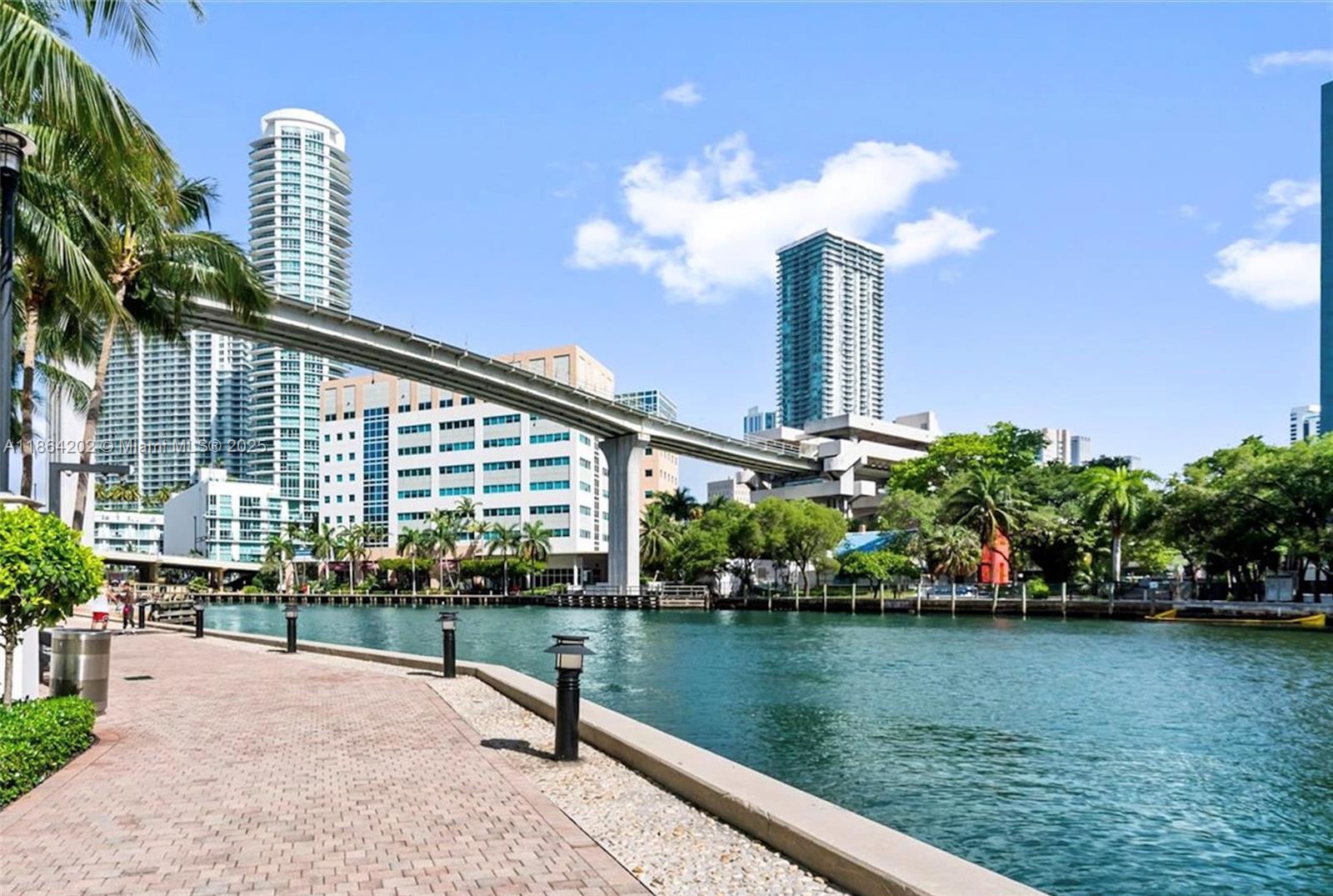 BRICKELL ON THE RIVER - Residential