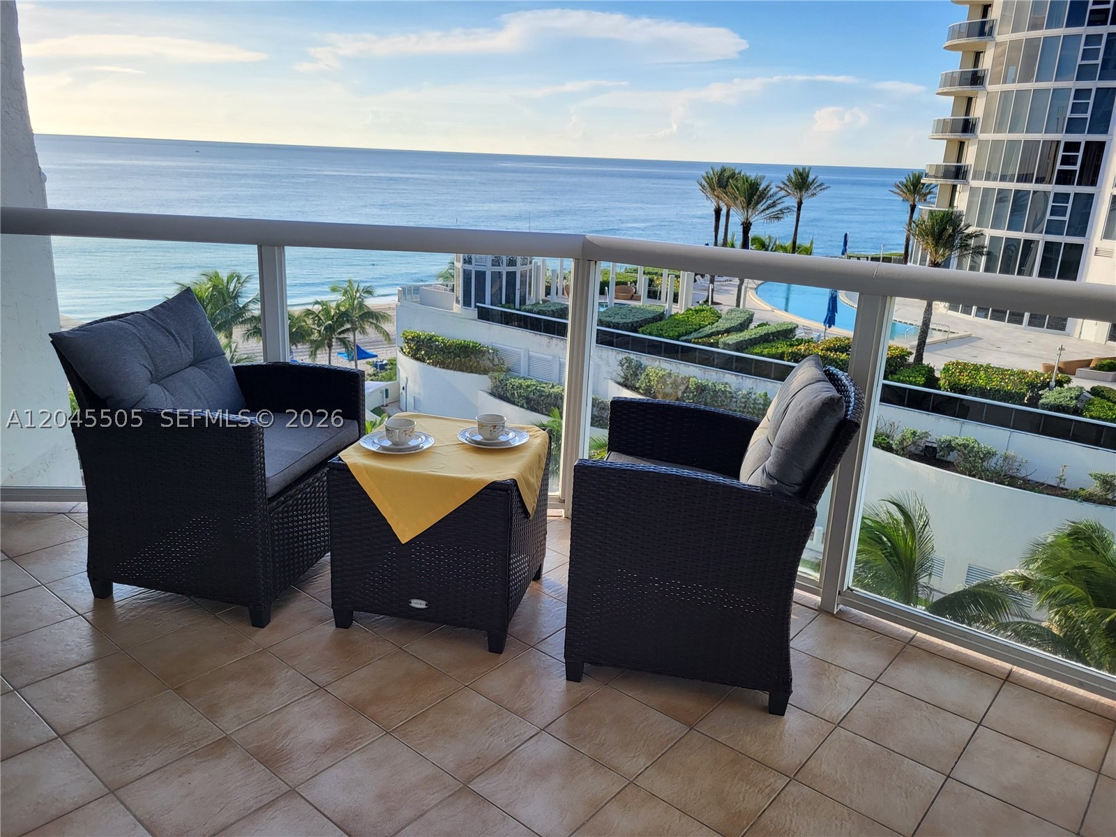 17275 Collins Ave 804