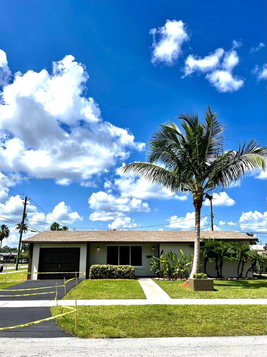 Photo 6 of 51 of 771 NW 16th St house