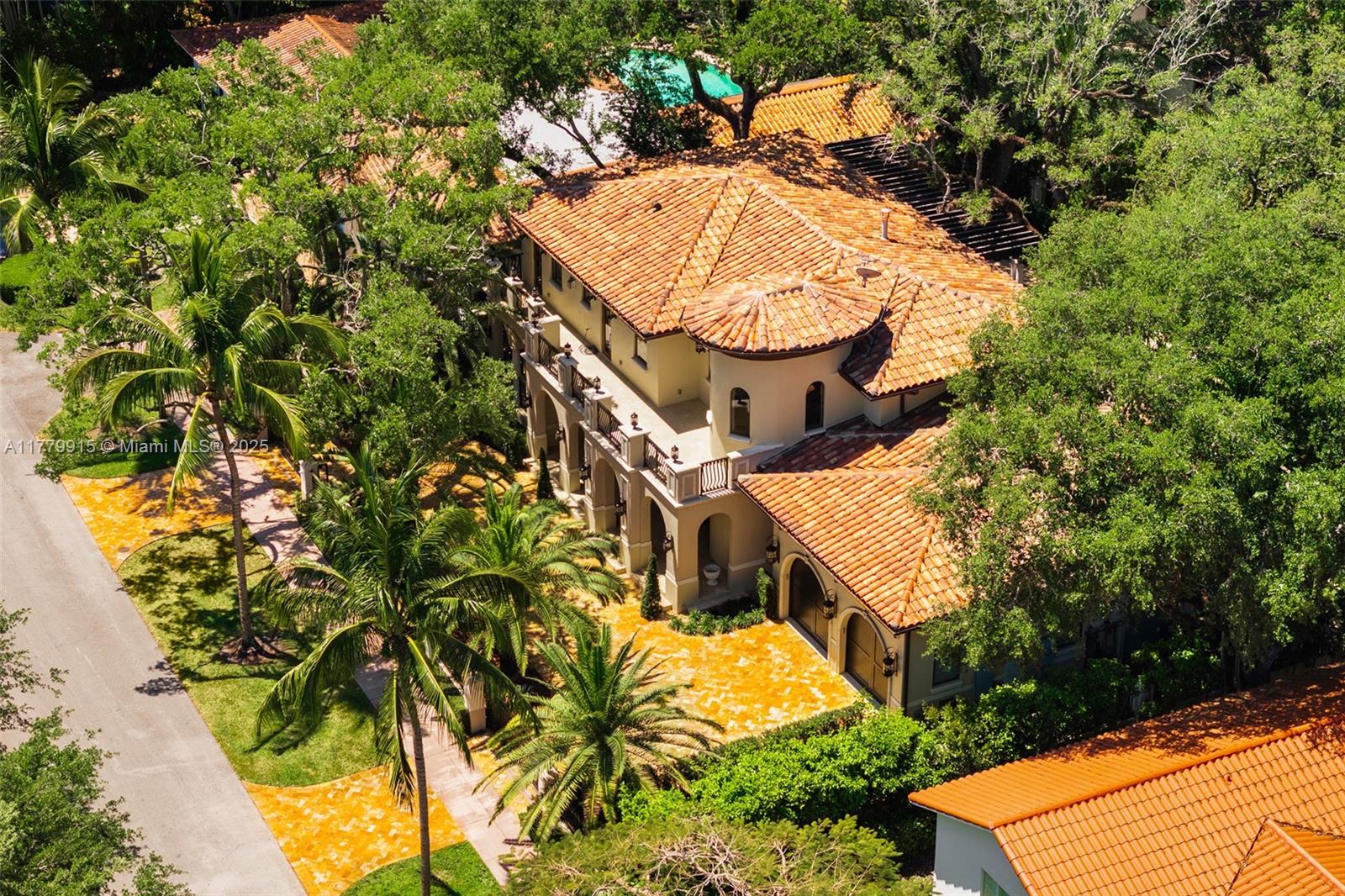 CORAL GABLES RIVIERA SEC - Residential