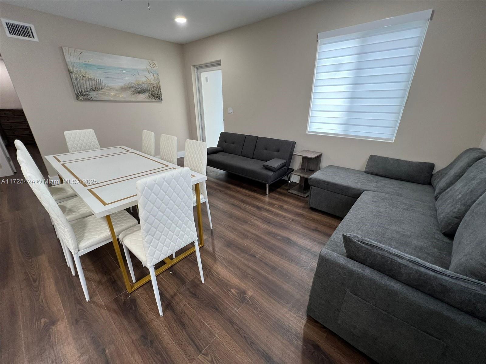 BISCAYNE BCH SUB - Residential Lease