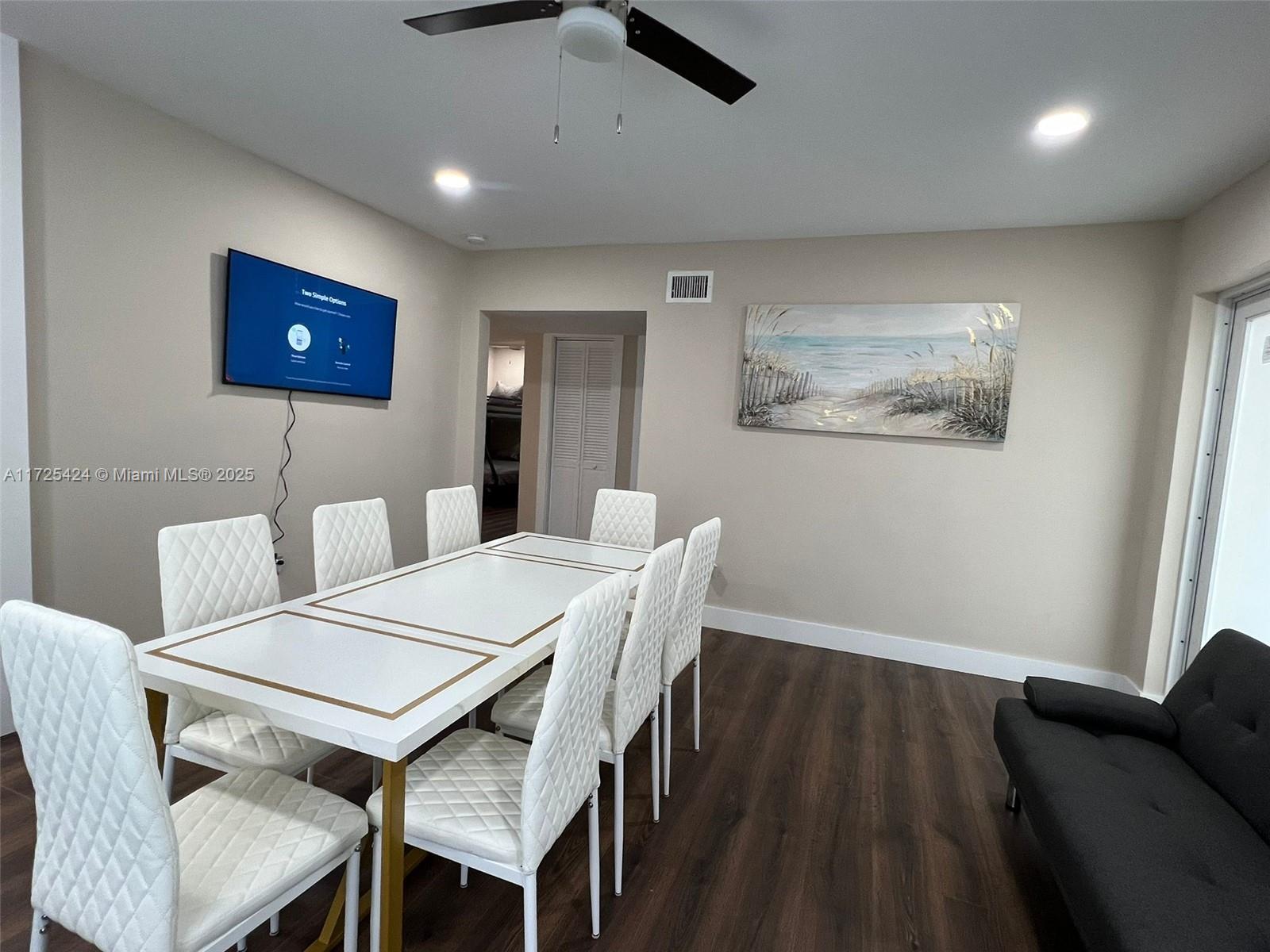 BISCAYNE BCH SUB - Residential Lease