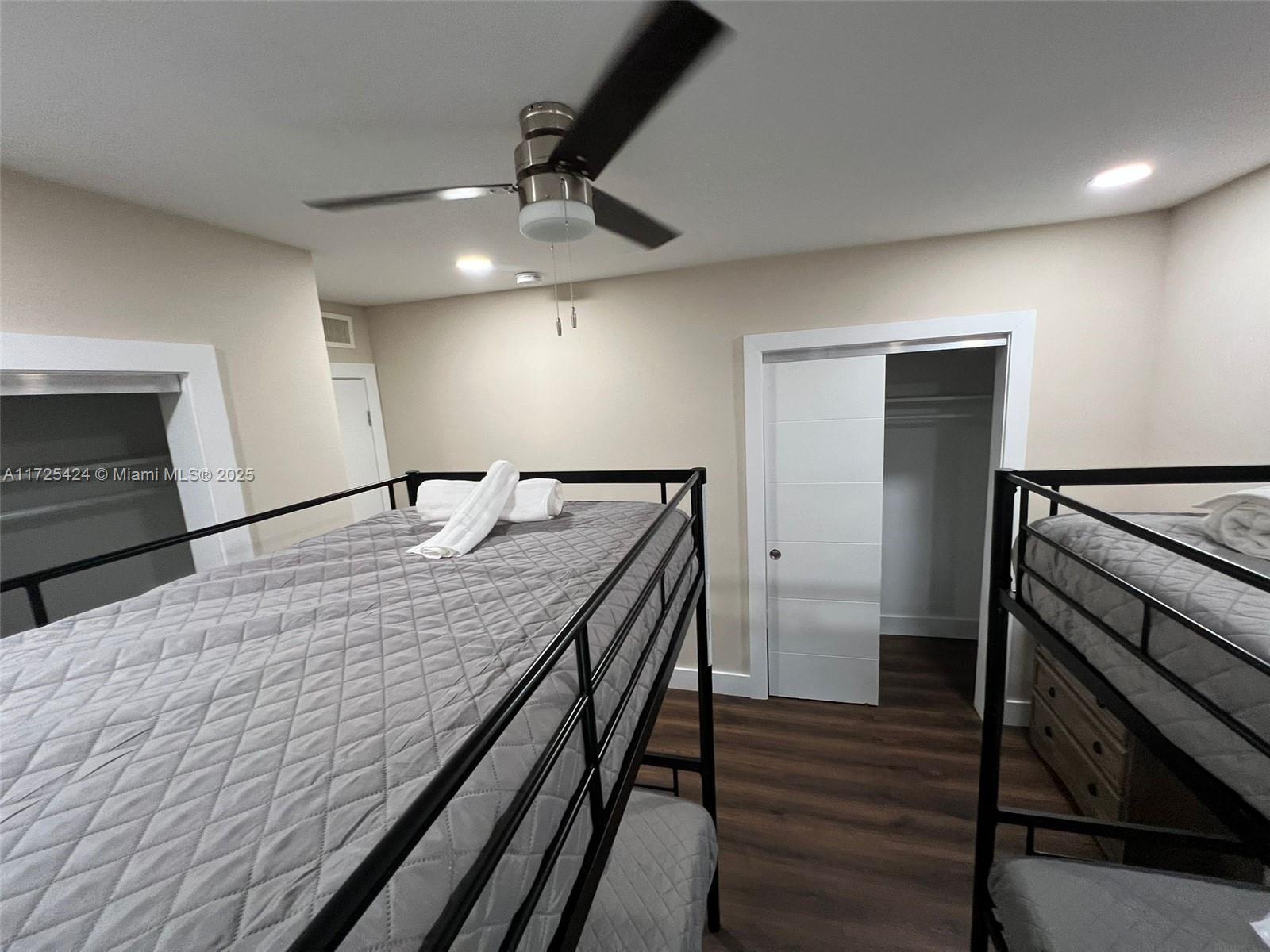 BISCAYNE BCH SUB - Residential Lease