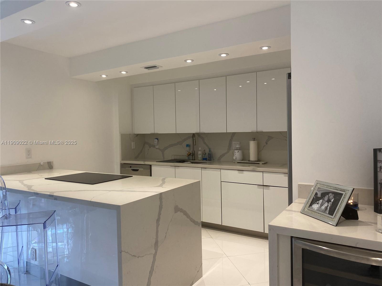 KEY COLONY NO 4 CONDO - Residential Lease